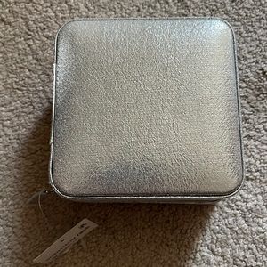 Travel jewelry box